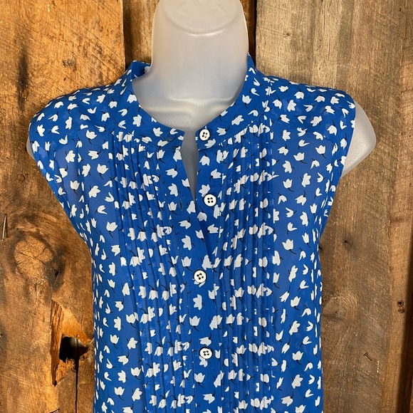 Cabi Electric Blue Sleeveless Pintuck Blouse - Size Small - Picture 7 of 12